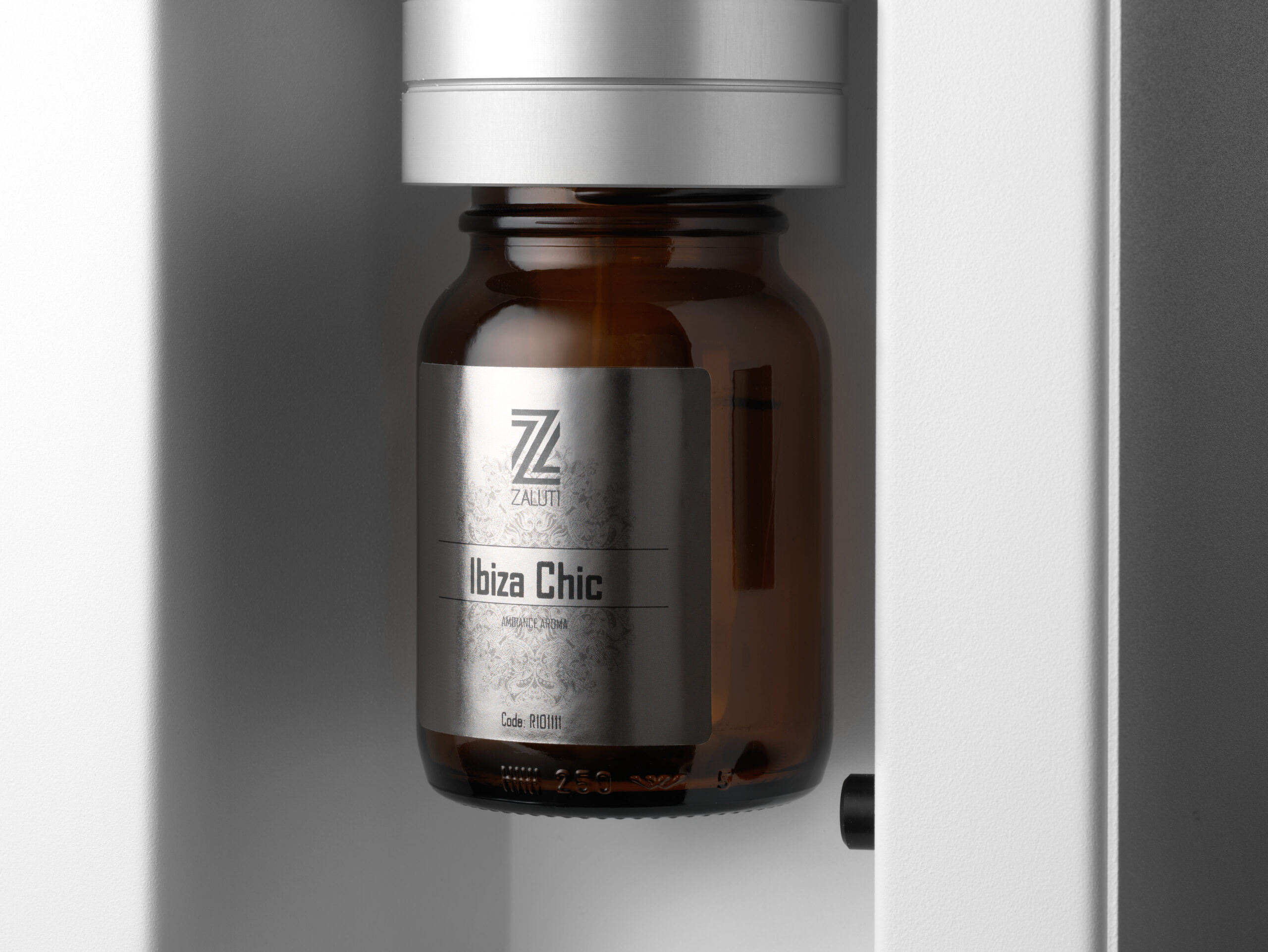 Club detail fles wit