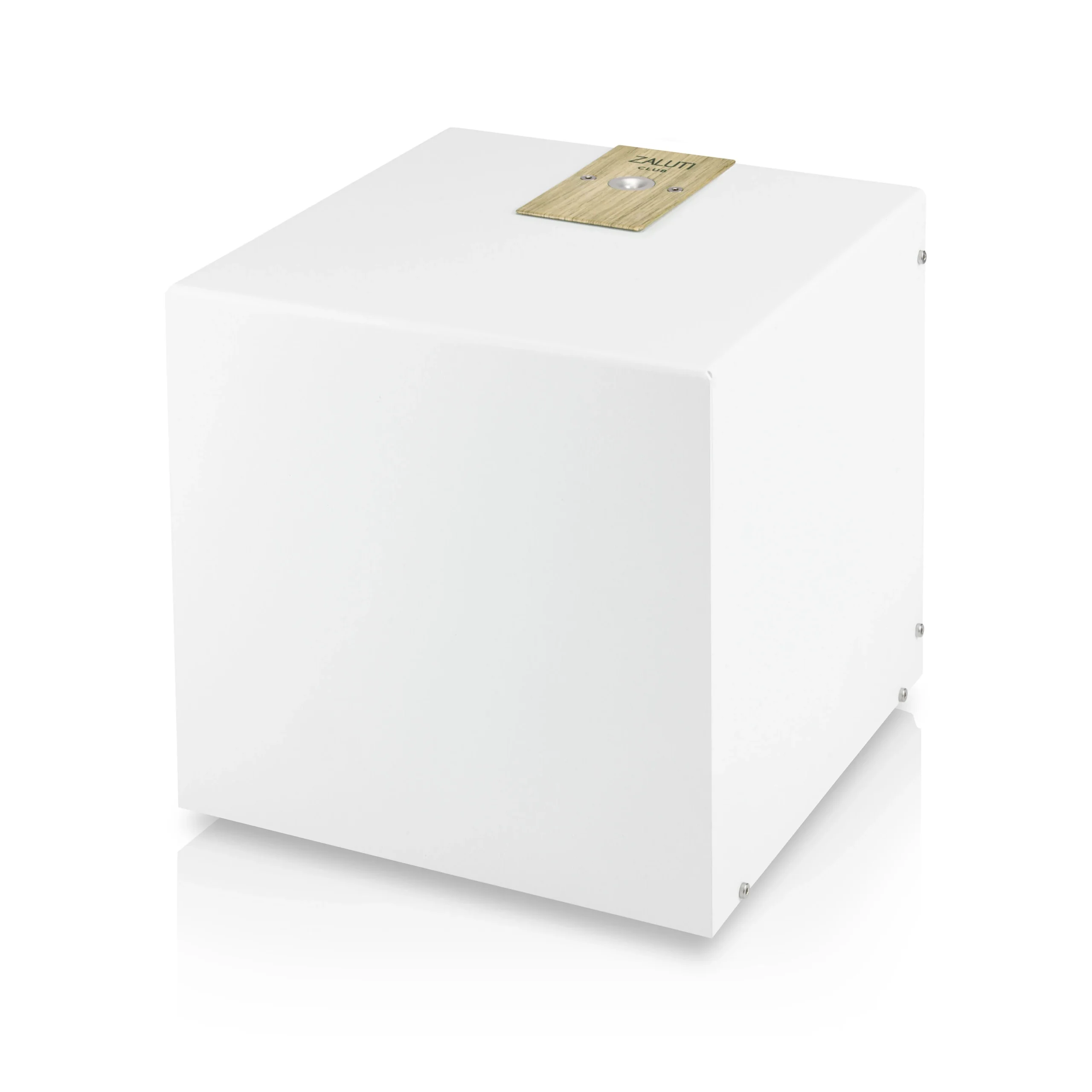 Zaluti Club scent diffuser in matte white with oak wood top for refined fragrance experience